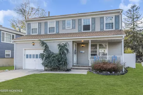 1107 Hollywood Blvd, Point Pleasant, NJ 08742