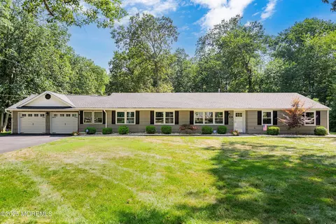 201 Paint Island Spring Rd, Millstone, NJ 08510