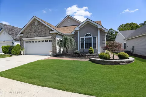 58 Spyglass Dr, Jackson, NJ 08527