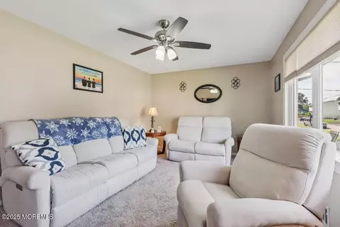 224 1st St, Middlesex, NJ 08846 photo 8