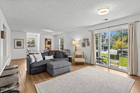 1 Des Moines Ct #1, Tinton Falls, NJ 07712