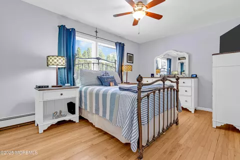 Bedroom - 810 Devon St, Forked River, NJ 08731 photo 3 of 4