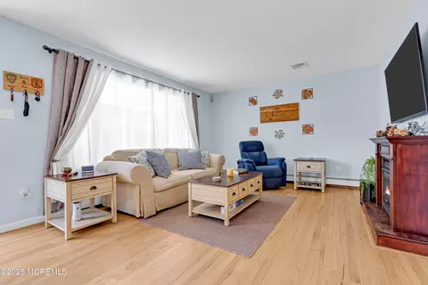 Living - 810 Devon St, Forked River, NJ 08731 photo 1 of 1
