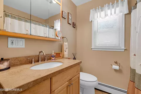 Bath - 810 Devon St, Forked River, NJ 08731 photo 1 of 2