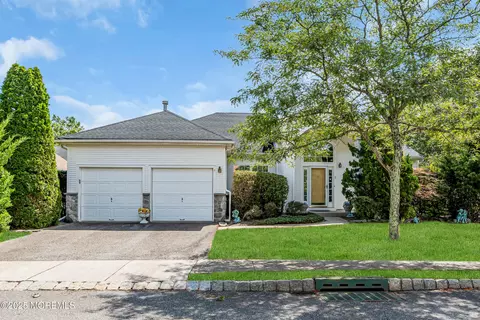 3 Anthony Cir, Manchester, NJ 08759