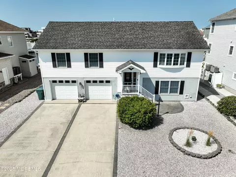 54 Kentucky Dr, Little Egg Harbor, NJ 08087