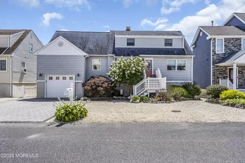 59 Willard Dr, Manahawkin, NJ 08050