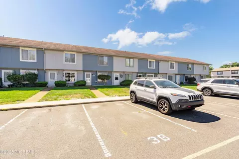 36 Creek Rd, Brick, NJ 08724
