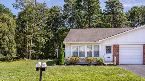 26 Franklin Ln # A, Manchester, NJ 08759
