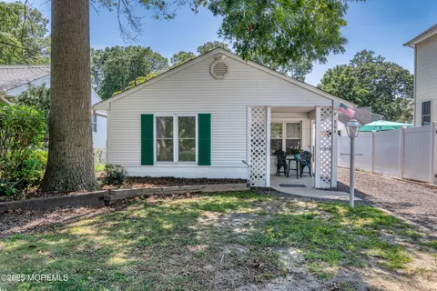 204 Anthony Ave, Toms River, NJ 08753