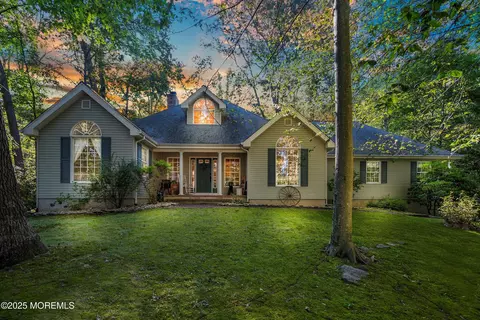 18 Rues Rd, Cream Ridge, NJ 08514