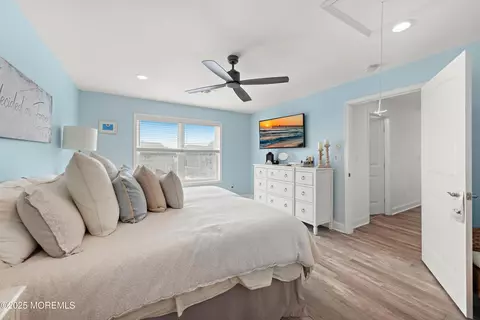 Bedroom - 309 Ormond Dr, Lavallette, NJ 08735 photo 8 of 9