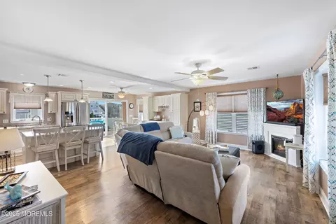 Living - 309 Ormond Dr, Lavallette, NJ 08735 photo 3 of 6