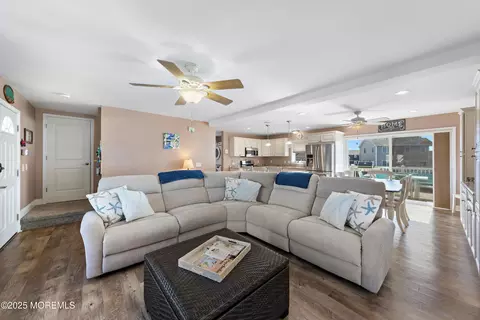 Living - 309 Ormond Dr, Lavallette, NJ 08735 photo 4 of 6
