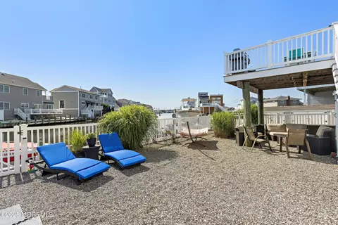 Exterior - 309 Ormond Dr, Lavallette, NJ 08735 photo 4 of 7
