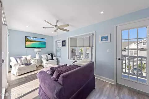 Living - 309 Ormond Dr, Lavallette, NJ 08735 photo 5 of 6