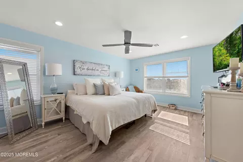 Bedroom - 309 Ormond Dr, Lavallette, NJ 08735 photo 7 of 9