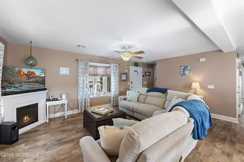 Living - 309 Ormond Dr, Lavallette, NJ 08735 photo 2 of 6