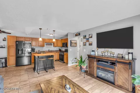 1506 Jasmine Ct, Jackson, NJ 08527