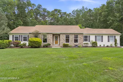 3 Carroll Ct, Jackson, NJ 08527