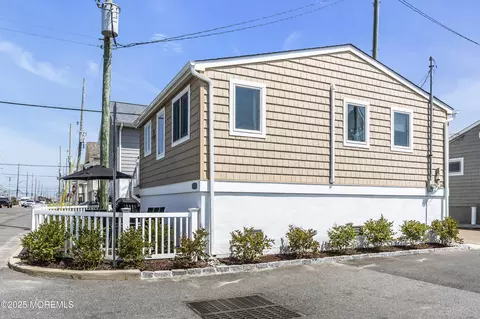 124 W Chadwick Way, Lavallette, NJ 08735