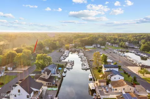 98 Marine Rd, Waretown, NJ 08758