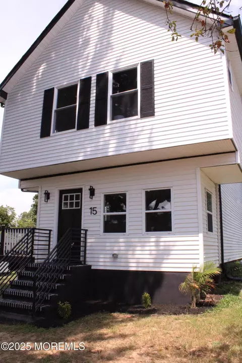 15 Clausen Ln, Sayreville, NJ 08872