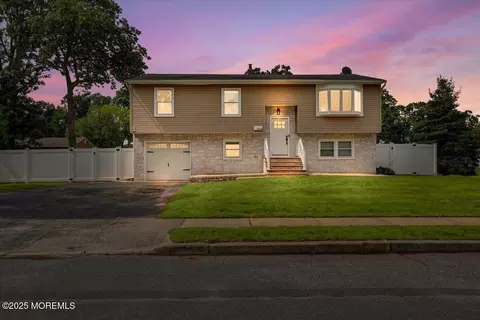 234 Colonial Dr, Brick, NJ 08724