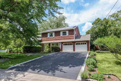 14 Canadian Woods Rd, Marlboro, NJ 07746