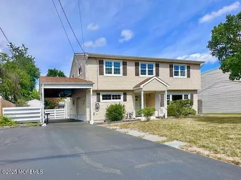 15 Andover Rd, Old Bridge, NJ 08857