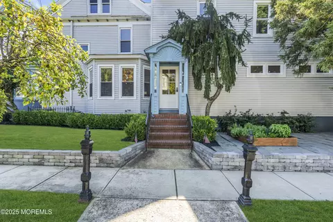 69 Maple Pl, Keyport, NJ 07735