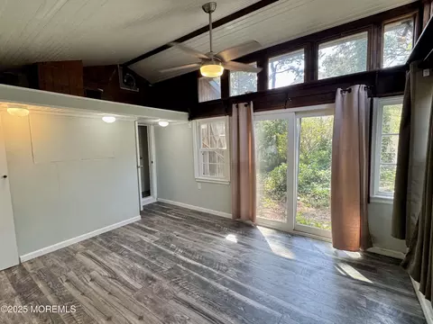 Living - 22 Maple St, Waretown, NJ 08758 photo 2 of 4