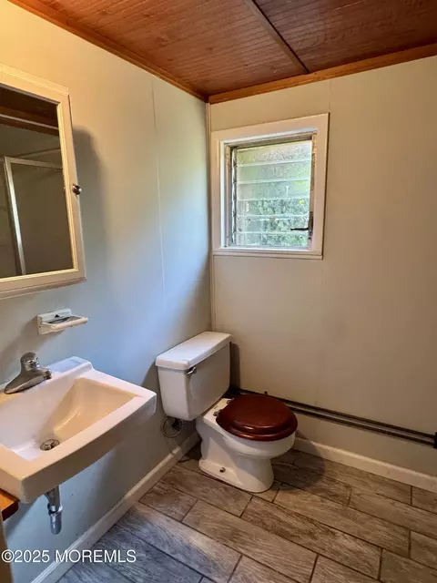 Bath - 22 Maple St, Waretown, NJ 08758 photo 1 of 2