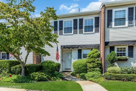 19 Linden Dr, Spring Lake Heights, NJ 07762
