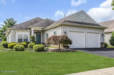 11 Wycliffe Dr, Manchester, NJ 08759
