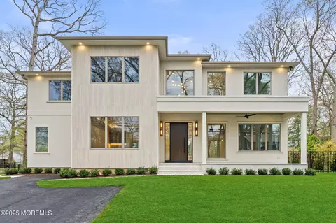 428 Wells Ave, Oakhurst, NJ 07755