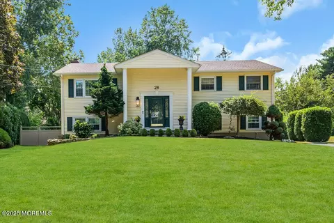 28 Roosevelt St, Freehold, NJ 07728