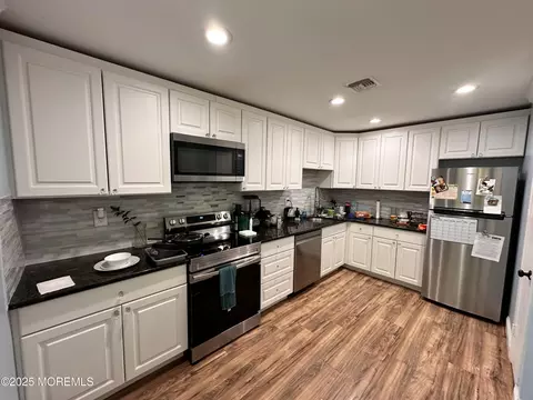 181 Arrowood Rd #D, Manalapan, NJ 07726