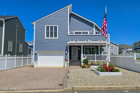 5 Princeton Ave, Lavallette, NJ 08735