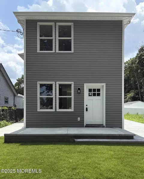 37 Laurelhurst Dr, Keyport, NJ 07735