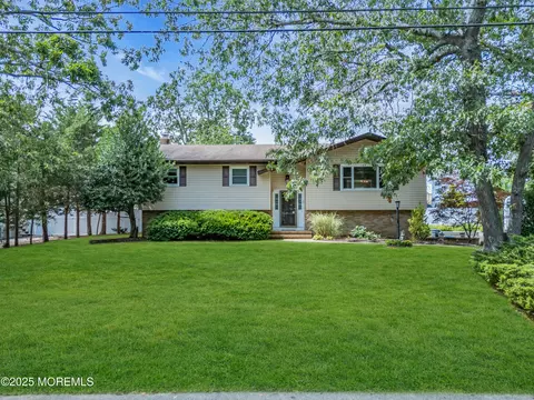 533 Chelsea St, Forked River, NJ 08731