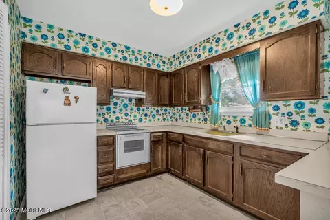 403 7th St, Waretown, NJ 08758 photo 8