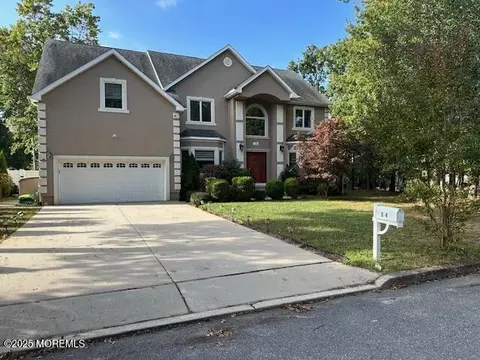 14 Ridge Rd, Barnegat, NJ 08005