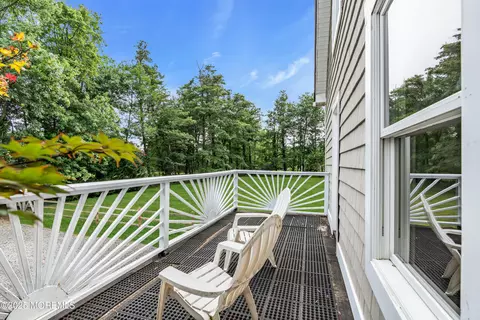 Exterior - 16 Heathcliff Rd, Rumson, NJ 07760 photo 3 of 10