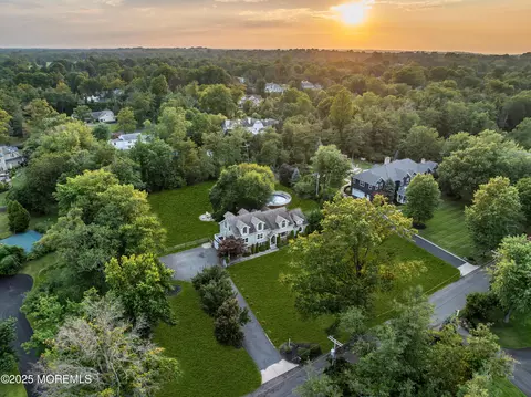 16 Heathcliff Rd, Rumson, NJ 07760