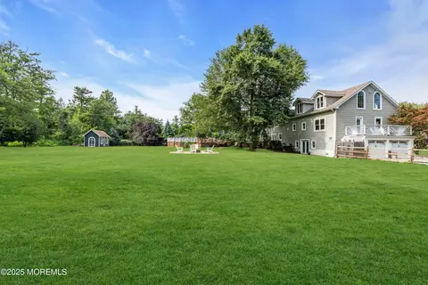 Exterior - 16 Heathcliff Rd, Rumson, NJ 07760 photo 9 of 10
