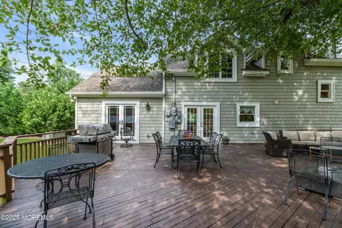 Exterior - 16 Heathcliff Rd, Rumson, NJ 07760 photo 8 of 10