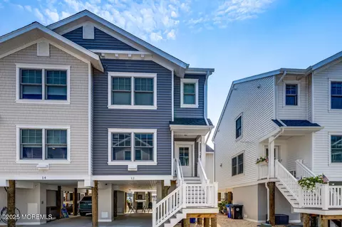 12 Shell Rd, Mantoloking, NJ 08738