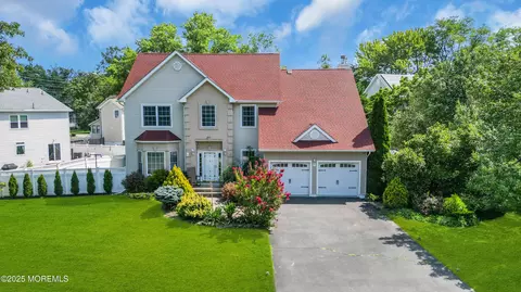 2 Bailey Rd, Matawan, NJ 07747