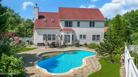 2 Bailey Rd, Matawan, NJ 07747 photo 3